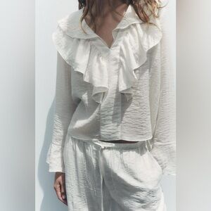 ZARA ZW COLLECTION FLORAL EMBROIDERED V NECK BLOUSE TOP Oyster Off White M